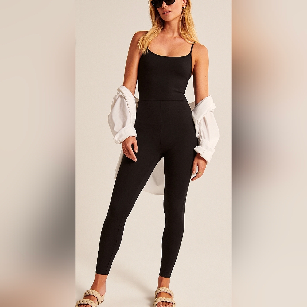 NWT - A&F Ponte-Fabric Jumpsuit (Thick, Stretchy Fabric)